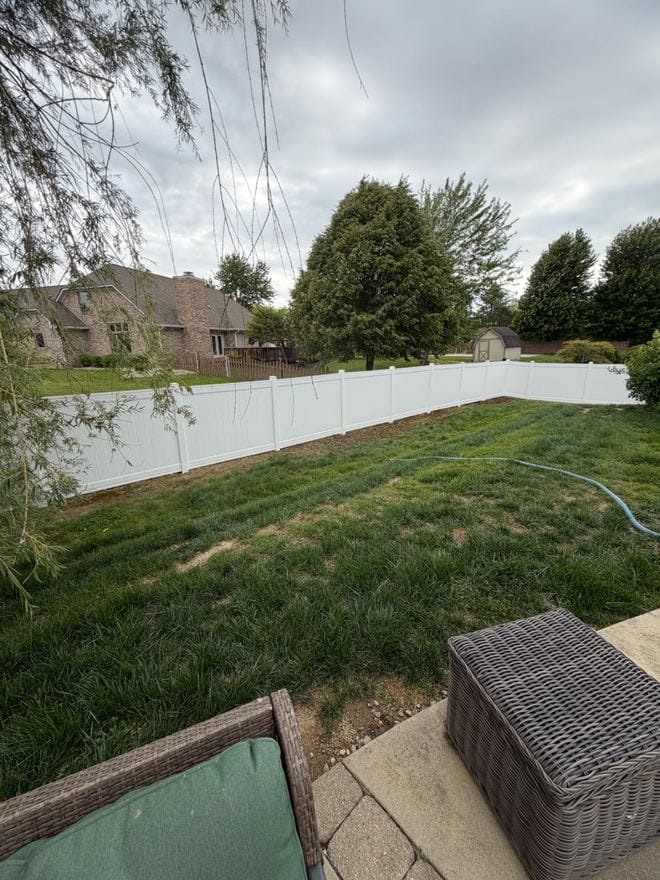 White vinyl privacy fence