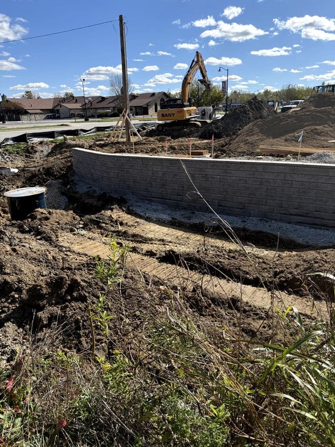 Block retaining wall